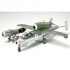 Tamiya 1/48 Heinkel He162A2"Salamandr"